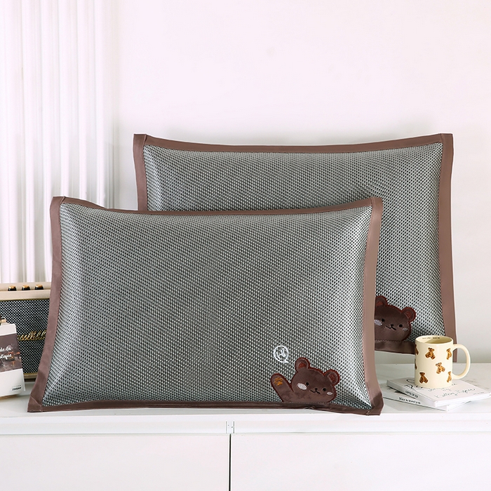 91家纺网 家纺一手货源 找家纺 （总）小牛席业 2026新款你好小熊冰藤夏凉枕套系列凉枕套夏天枕套冰丝枕套竹枕套藤枕套冰藤枕套