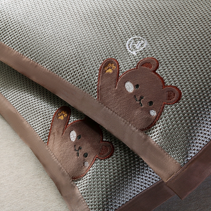 91家纺网 家纺一手货源 找家纺 小牛席业 2026新款你好小熊冰藤夏凉枕套系列凉枕套夏天枕套冰丝枕套竹枕套藤枕套冰藤枕套 你好小熊（银灰）