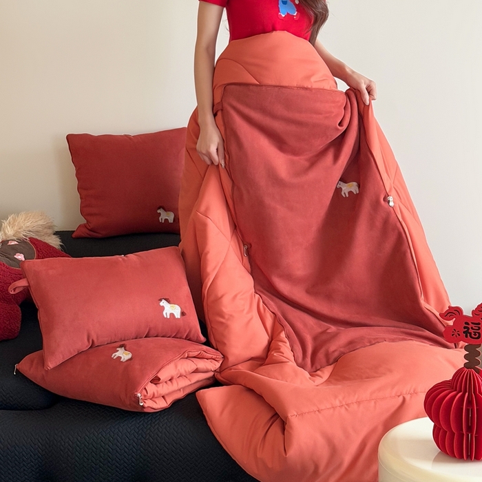 91家纺网 家纺一手货源 找家纺 （总）多米家居 2026新款马力全开抱枕被（控价小号券后不低于46，大号券后不低于70）