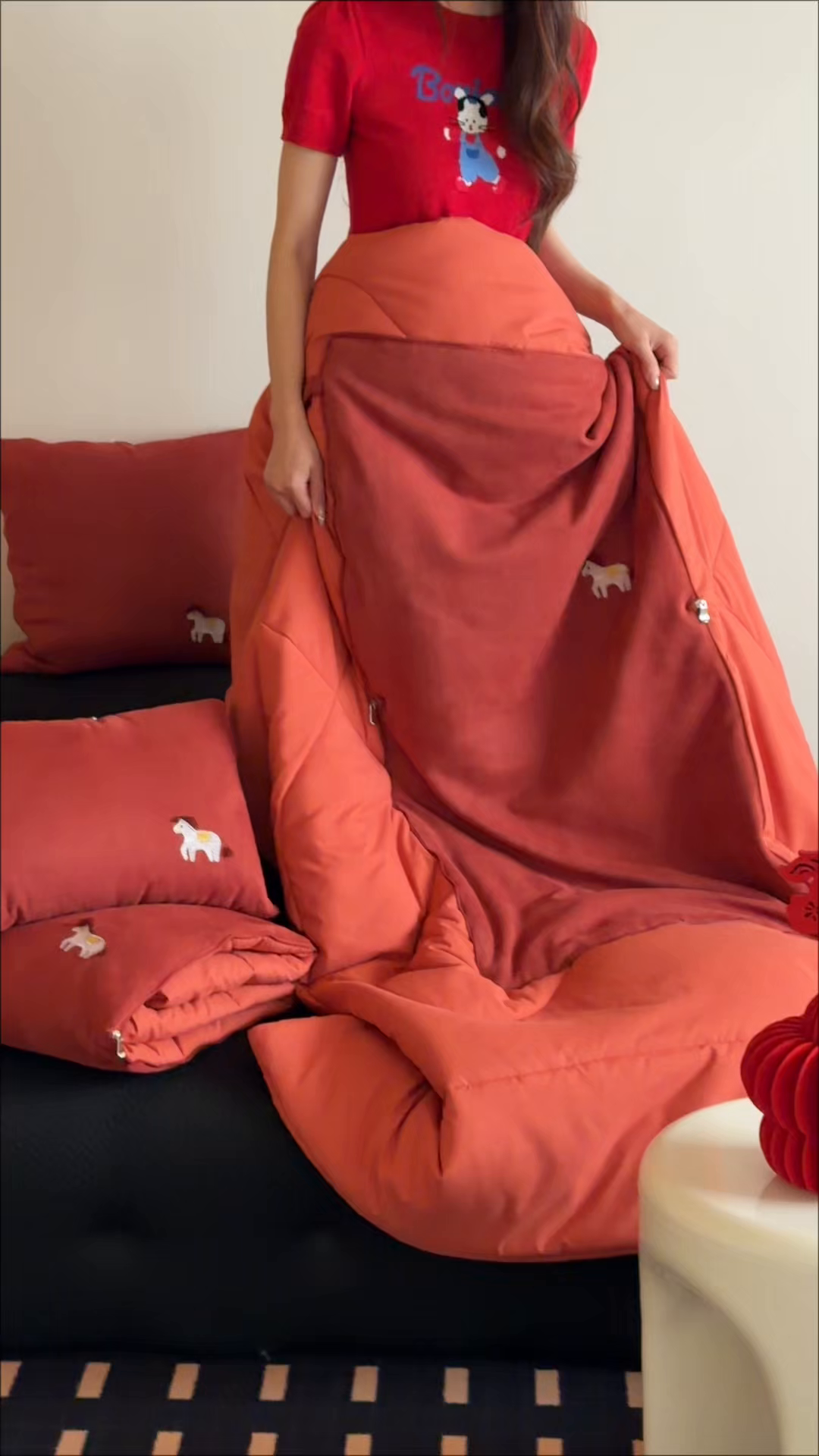 91家纺网 家纺一手货源 找家纺 （总）多米家居 2026新款马力全开抱枕被（控价小号券后不低于46，大号券后不低于70）