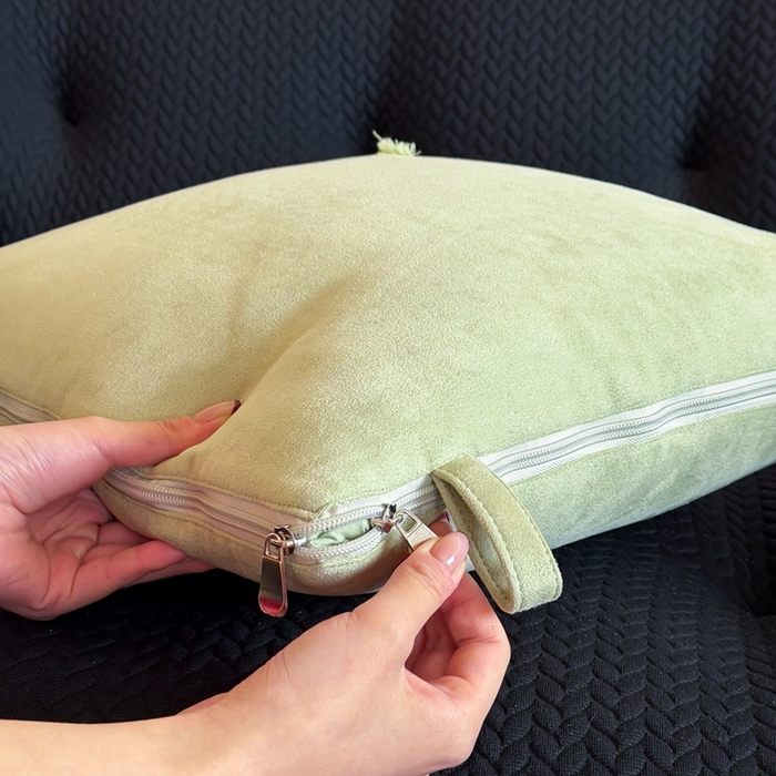 91家纺网 家纺一手货源 找家纺 多米家居 2026新款马力全开抱枕被（控价小号券后不低于46，大号券后不低于70） 蓬蓬驹-平安绿