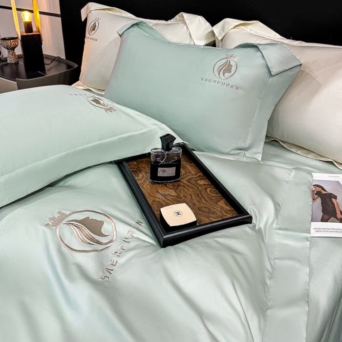 91家纺网 家纺一手货源 找家纺 盛凡家纺 2026春夏新款全棉纯棉100支长绒棉绣花四件套--萨尔夫人 萨尔夫人-天青色