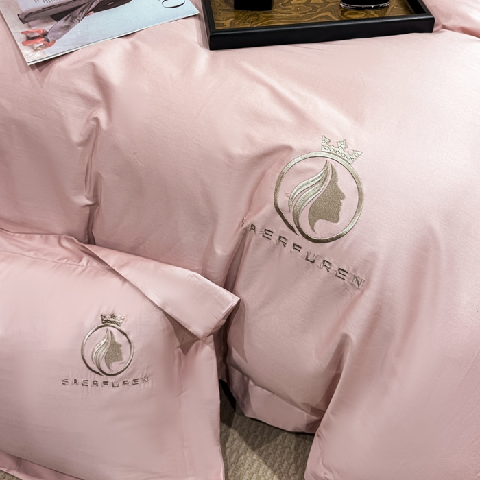 91家纺网 家纺一手货源 找家纺 盛凡家纺 2026春夏新款全棉纯棉100支长绒棉绣花四件套--萨尔夫人 萨尔夫人-豆沙