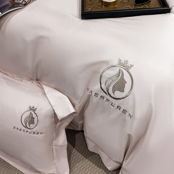 91家纺网 家纺一手货源 找家纺 盛凡家纺 2026春夏新款全棉纯棉100支长绒棉绣花四件套--萨尔夫人 萨尔夫人-暖心粉