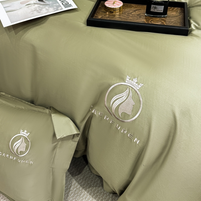 91家纺网 家纺一手货源 找家纺 盛凡家纺 2026春夏新款全棉纯棉100支长绒棉绣花四件套--萨尔夫人 萨尔夫人-橄榄绿