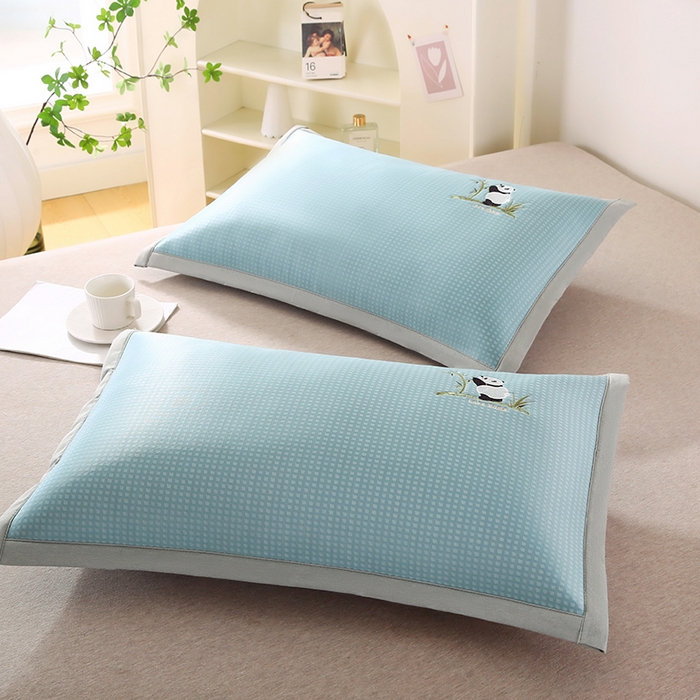 91家纺网 家纺一手货源 找家纺 小牛席业 2026新款华夫格爱家熊猫夏凉枕套凉枕套冰丝枕套藤枕套冰藤枕套冰丝枕套竹枕套凉席枕套豆豆枕套 蓝色