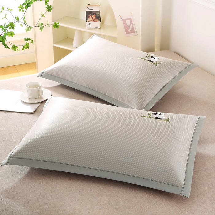 91家纺网 家纺一手货源 找家纺 小牛席业 2026新款华夫格爱家熊猫夏凉枕套凉枕套冰丝枕套藤枕套冰藤枕套冰丝枕套竹枕套凉席枕套豆豆枕套 香槟