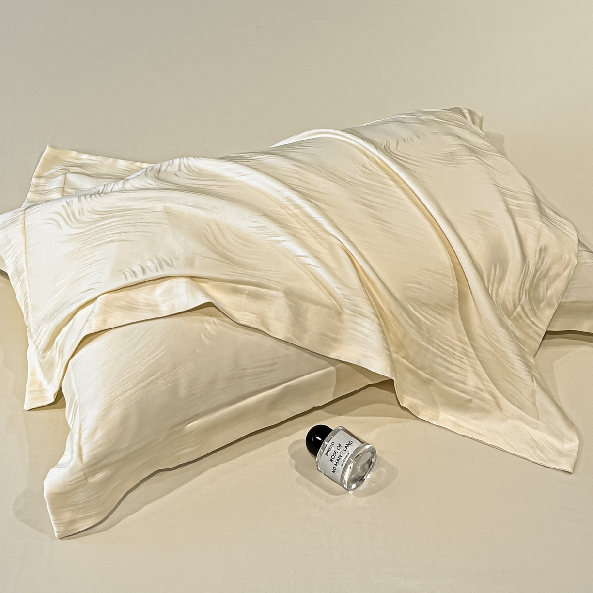 91家纺网 家纺一手货源 找家纺 慕晨 2026新款莱赛尔提花被套四件套高级简奢款天丝4件套直播热款 随意