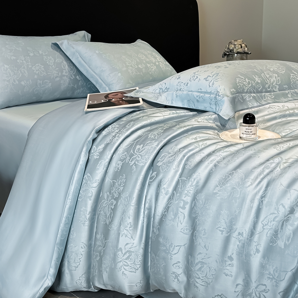 91家纺网 家纺一手货源 找家纺 慕晨 2026新款莱赛尔提花被套四件套高级简奢款天丝4件套直播热款 花落