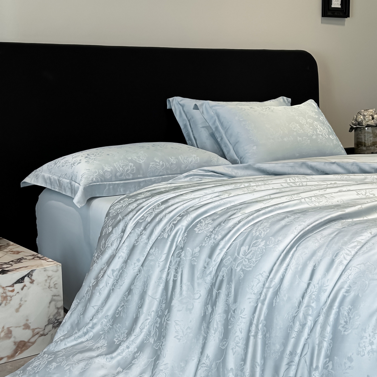 91家纺网 家纺一手货源 找家纺 慕晨 2026新款莱赛尔提花被套四件套高级简奢款天丝4件套直播热款 花落