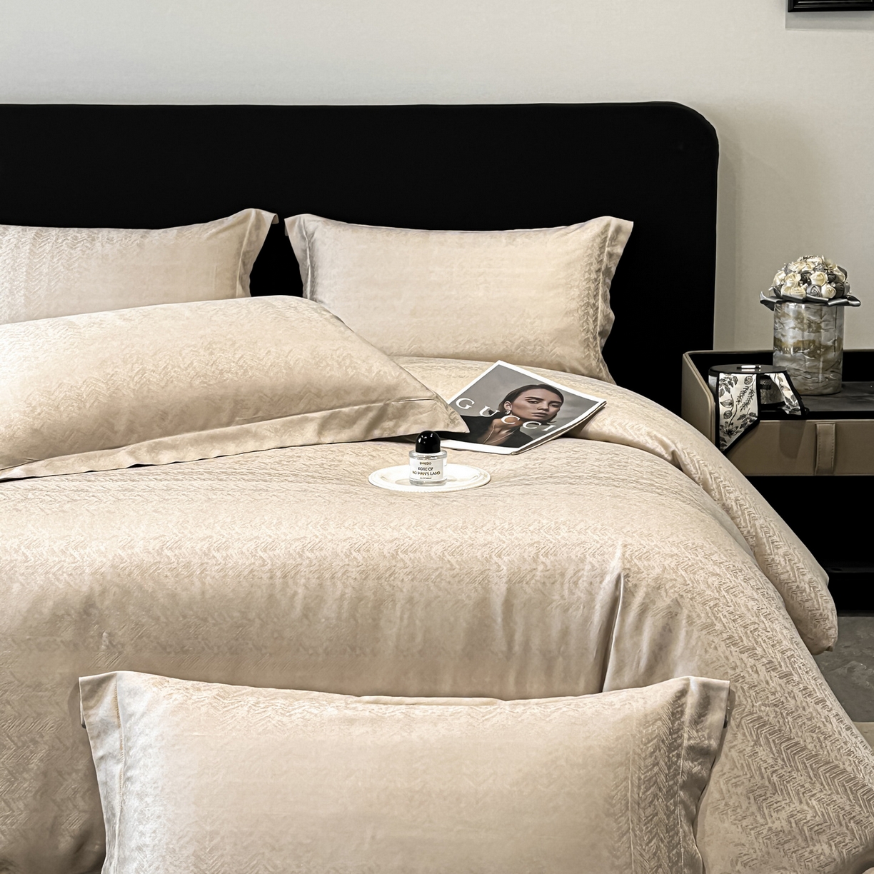 91家纺网 家纺一手货源 找家纺 慕晨 2026新款莱赛尔提花被套四件套高级简奢款天丝4件套直播热款 迷离