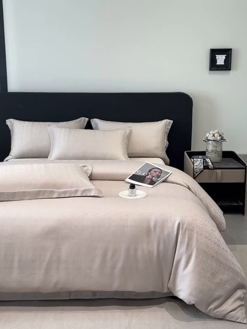 91家纺网 家纺一手货源 找家纺 慕晨 2026新款莱赛尔提花被套四件套高级简奢款天丝4件套直播热款 迷离