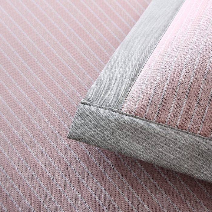 91家纺网 家纺一手货源 找家纺 小牛席业 2026新款经典条纹-冰丝夏凉枕套 粉色