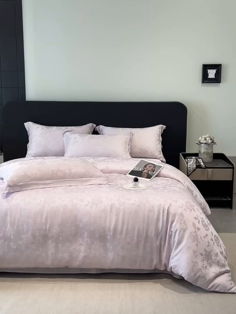 91家纺网 家纺一手货源 找家纺 慕晨 2026新款莱赛尔提花被套四件套高级简奢款天丝4件套直播热款 落溪