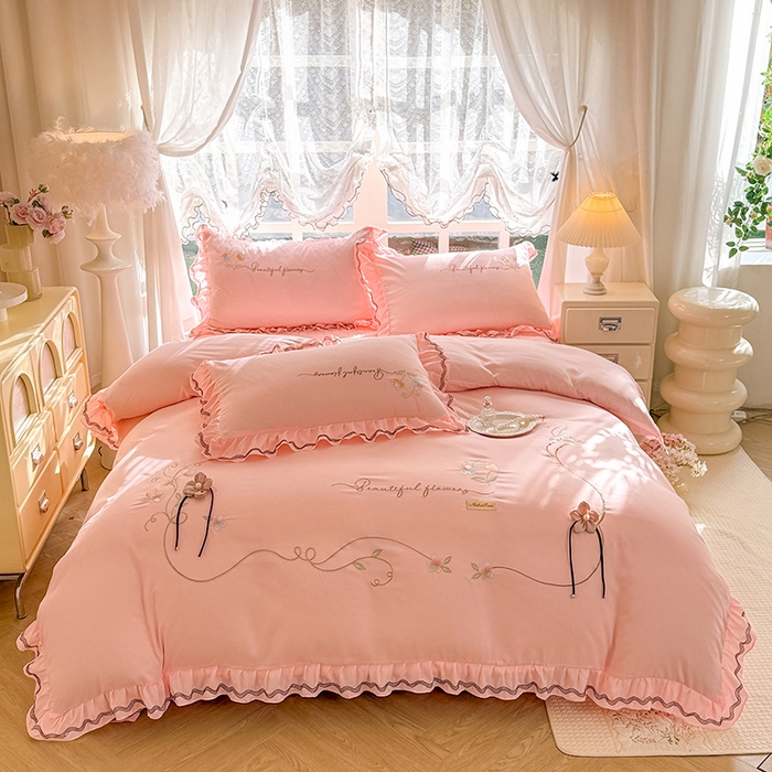 91家纺网 家纺一手货源 找家纺 漫布云家纺 2026新款韩版多功能水洗棉公主风床盖款四件套-花颜系列 花颜-樱花粉