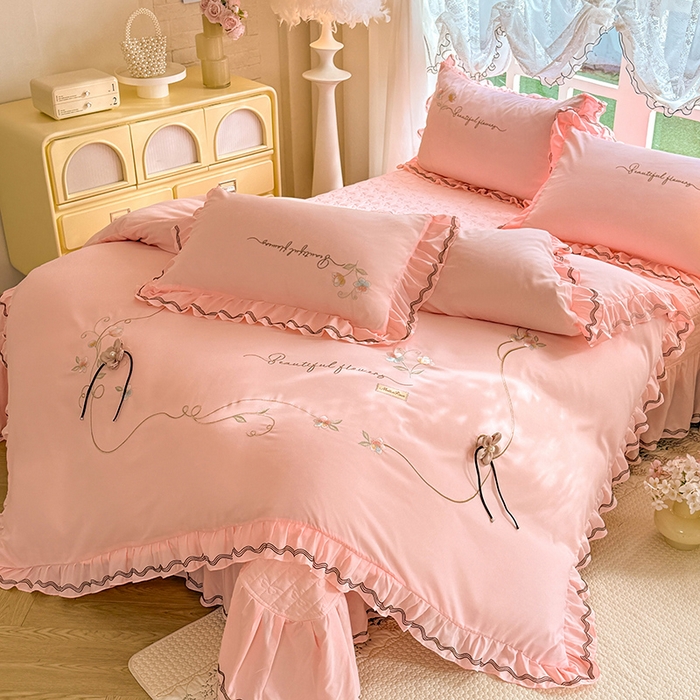 91家纺网 家纺一手货源 找家纺 漫布云家纺 2026新款韩版多功能水洗棉公主风床盖款四件套-花颜系列 花颜-樱花粉