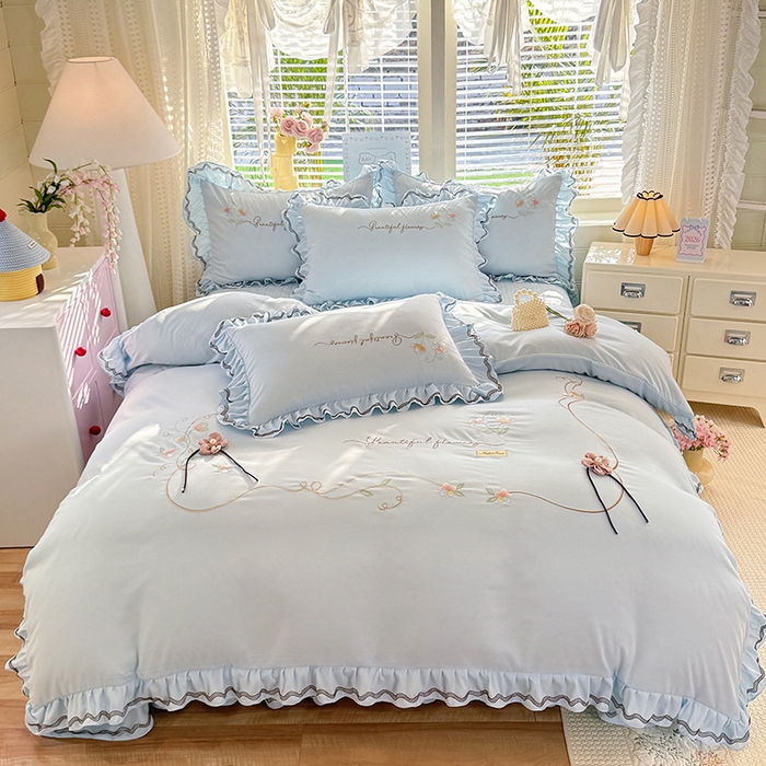 91家纺网 家纺一手货源 找家纺 漫布云家纺 2026新款韩版多功能水洗棉公主风床盖款四件套-花颜系列 花颜-梦幻蓝