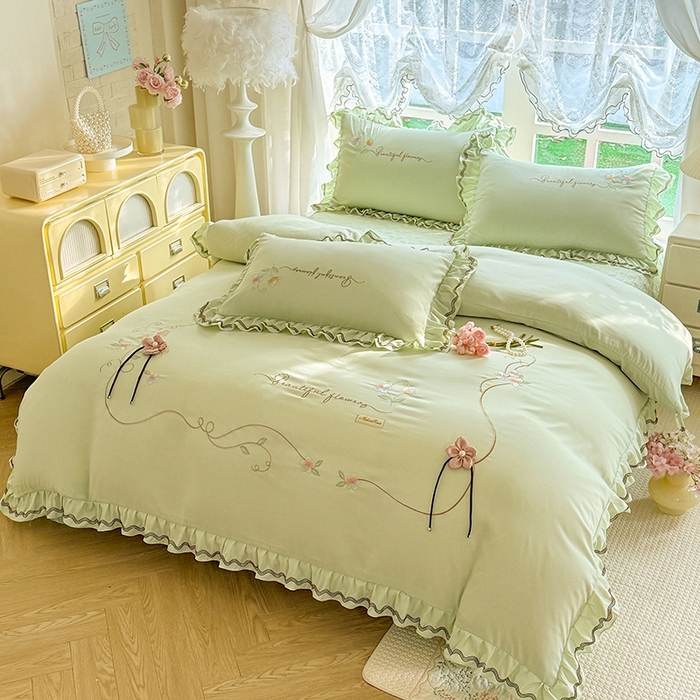 91家纺网 家纺一手货源 找家纺 漫布云家纺 2026新款韩版多功能水洗棉公主风床盖款四件套-花颜系列 花颜-嫩芽绿