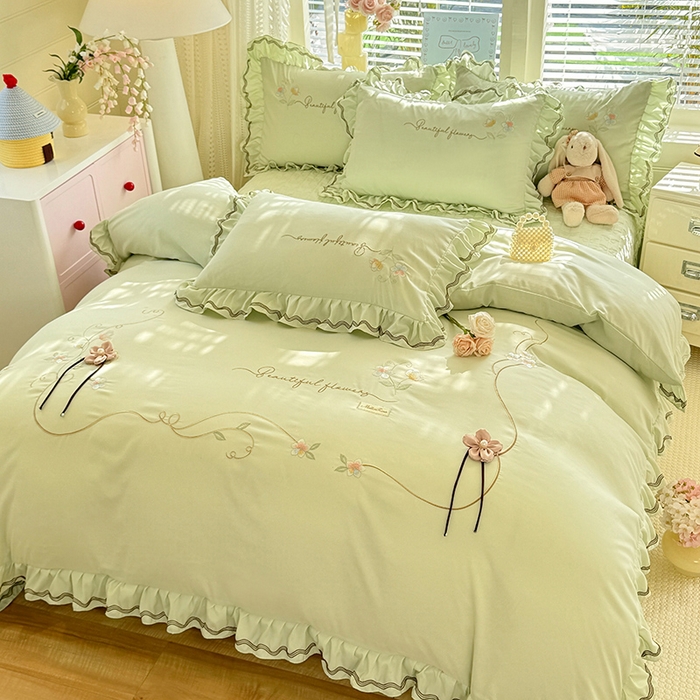 91家纺网 家纺一手货源 找家纺 漫布云家纺 2026新款韩版多功能水洗棉公主风床盖款四件套-花颜系列 花颜-嫩芽绿