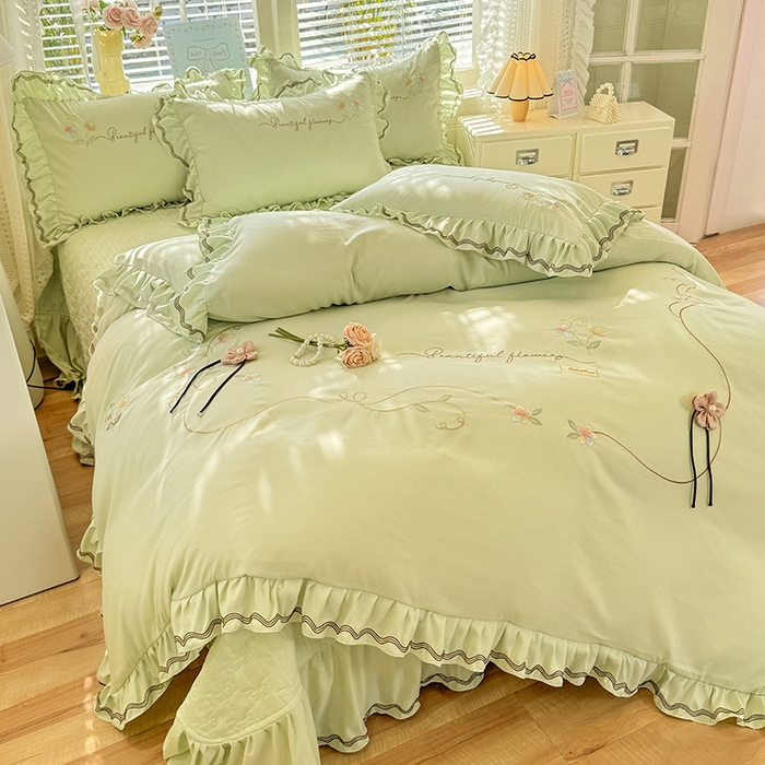 91家纺网 家纺一手货源 找家纺 漫布云家纺 2026新款韩版多功能水洗棉公主风床盖款四件套-花颜系列 花颜-嫩芽绿