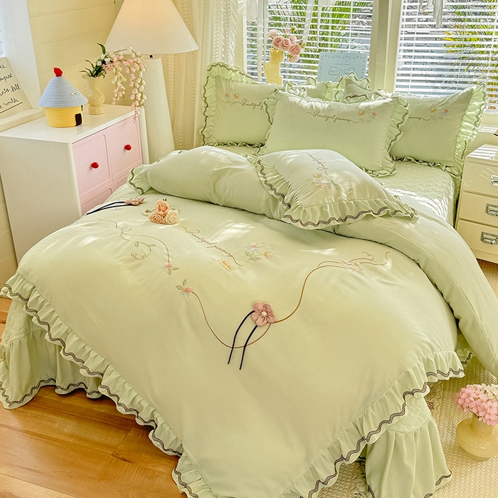 91家纺网 家纺一手货源 找家纺 漫布云家纺 2026新款韩版多功能水洗棉公主风床盖款四件套-花颜系列 花颜-嫩芽绿