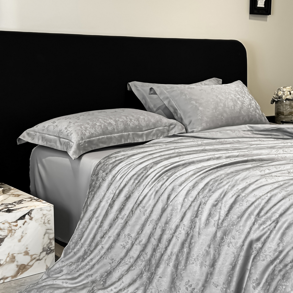 91家纺网 家纺一手货源 找家纺 慕晨 2026新款莱赛尔提花被套四件套高级简奢款天丝4件套直播热款 玛丽