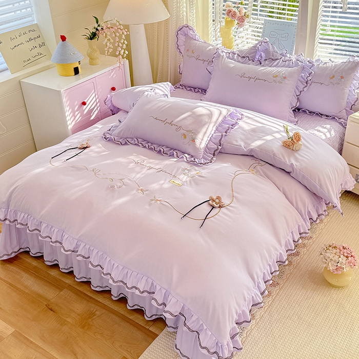91家纺网 家纺一手货源 找家纺 漫布云家纺 2026新款韩版多功能水洗棉公主风床盖款四件套-花颜系列 花颜-香芋紫