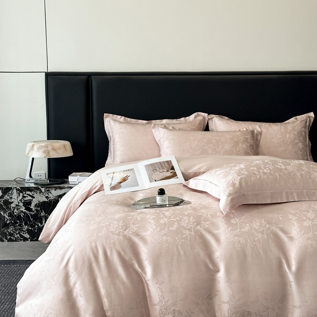 91家纺网 家纺一手货源 找家纺 慕晨 2026新款莱赛尔提花被套四件套高级简奢款天丝4件套直播热款 艾尔