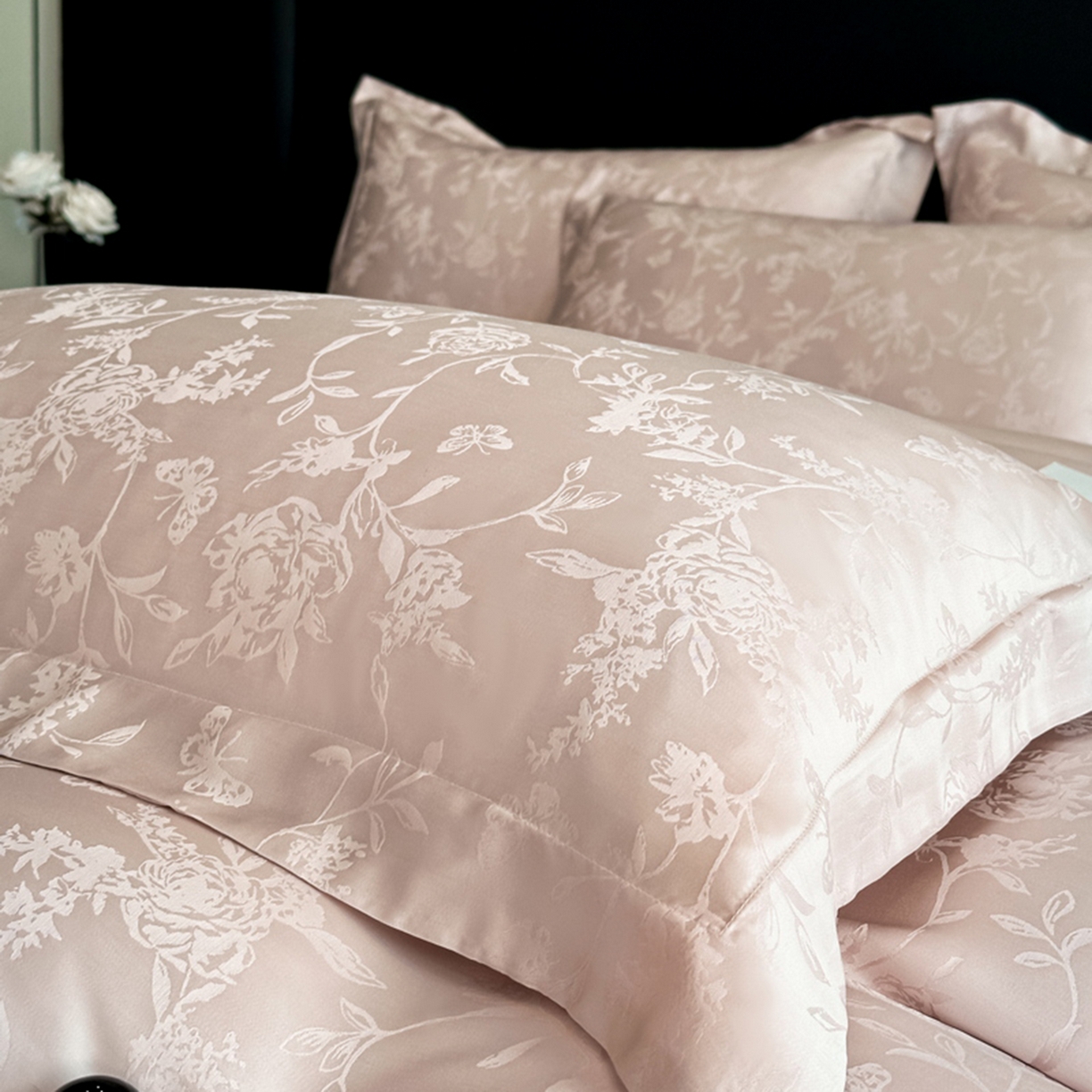 91家纺网 家纺一手货源 找家纺 慕晨 2026新款莱赛尔提花被套四件套高级简奢款天丝4件套直播热款 艾尔