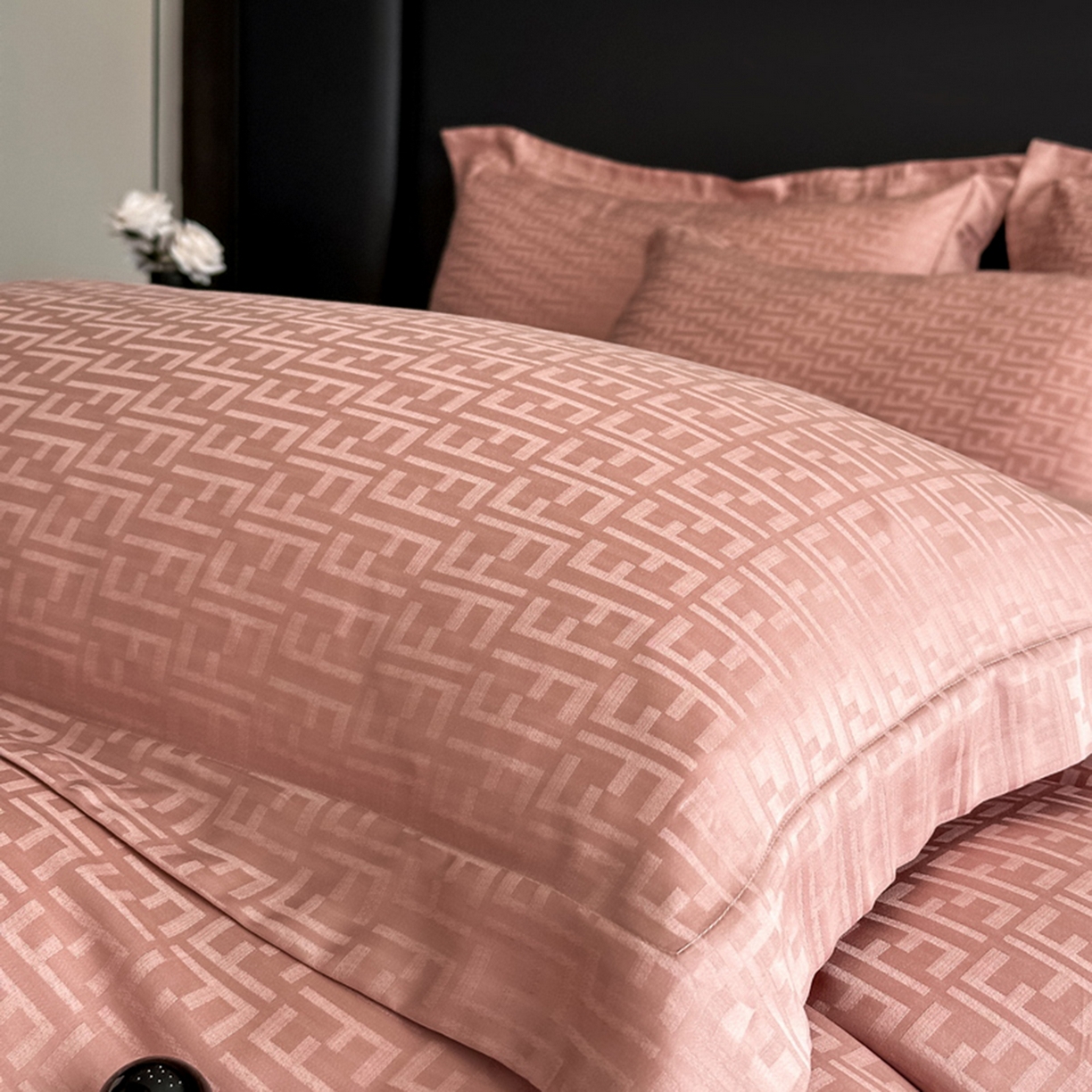 91家纺网 家纺一手货源 找家纺 慕晨 2026新款莱赛尔提花被套四件套高级简奢款天丝4件套直播热款 米娜