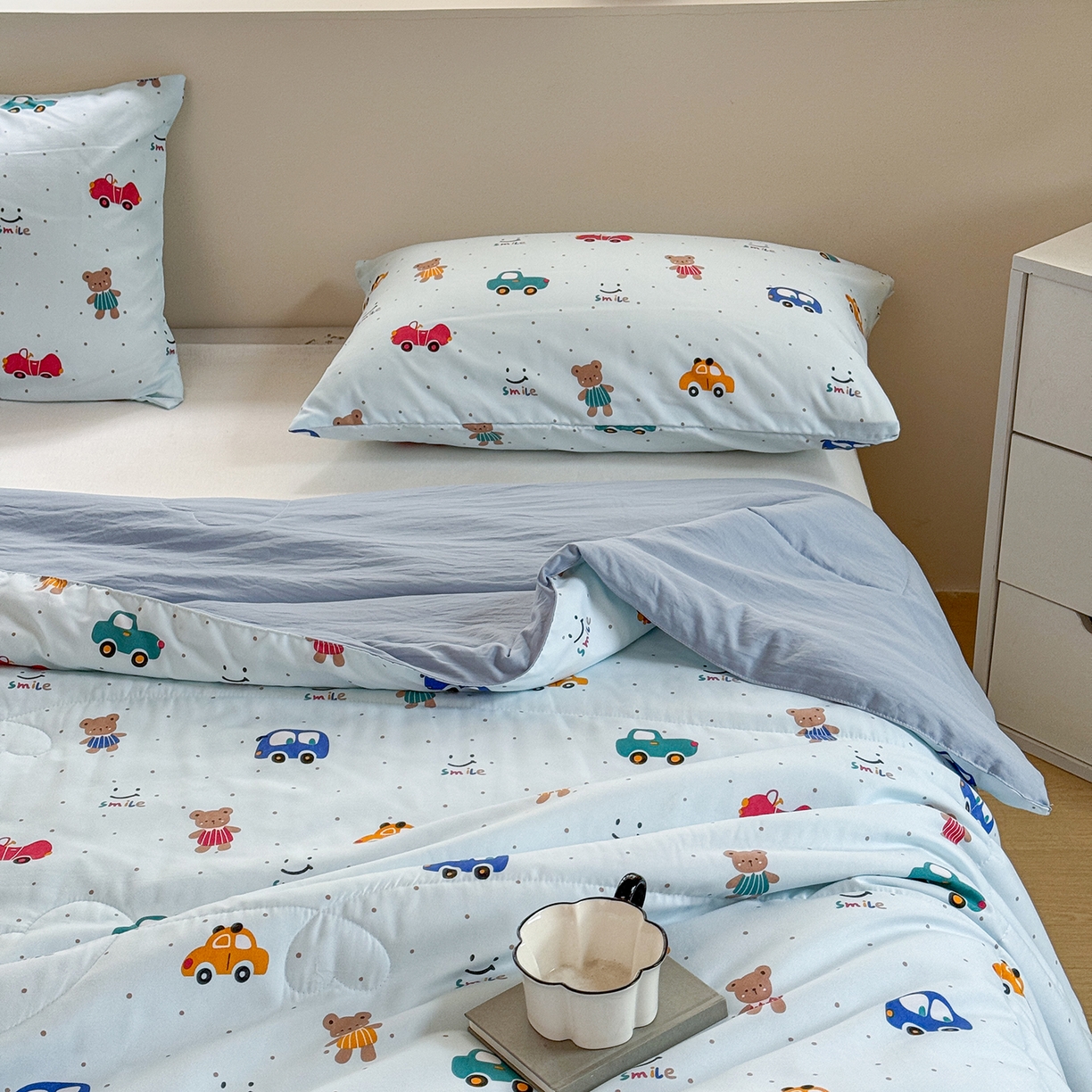 91家纺网 家纺一手货源 找家纺 梵克保罗 2026新款跑量印花款夏被被子被芯系列 萌熊车队