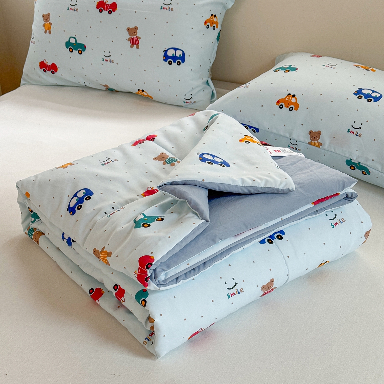 91家纺网 家纺一手货源 找家纺 梵克保罗 2026新款跑量印花款夏被被子被芯系列 萌熊车队