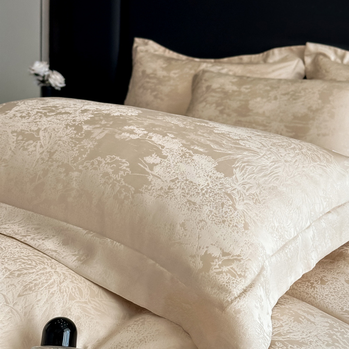 91家纺网 家纺一手货源 找家纺 慕晨 2026新款莱赛尔提花被套四件套高级简奢款天丝4件套直播热款 佩吉拉