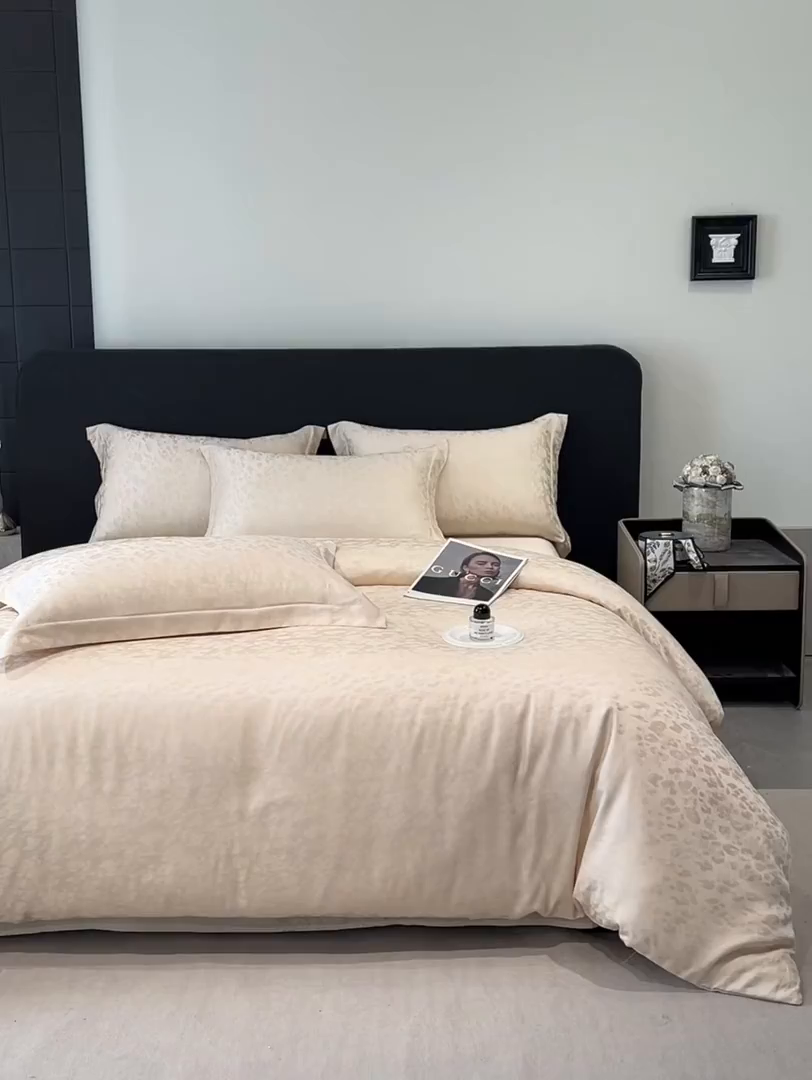 91家纺网 家纺一手货源 找家纺 慕晨 2026新款莱赛尔提花被套四件套高级简奢款天丝4件套直播热款 佩吉拉