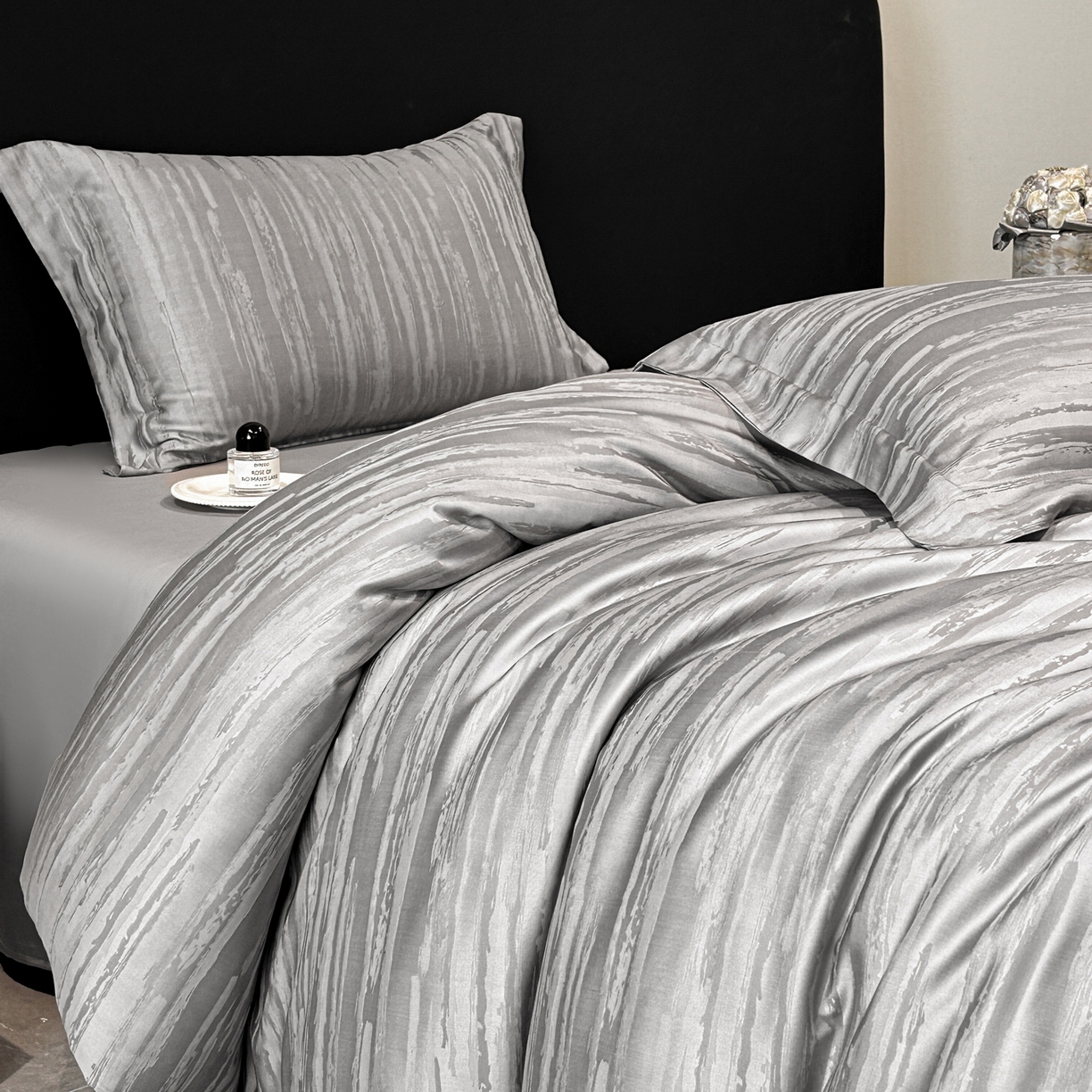 91家纺网 家纺一手货源 找家纺 慕晨 2026新款莱赛尔提花被套四件套高级简奢款天丝4件套直播热款 亚希