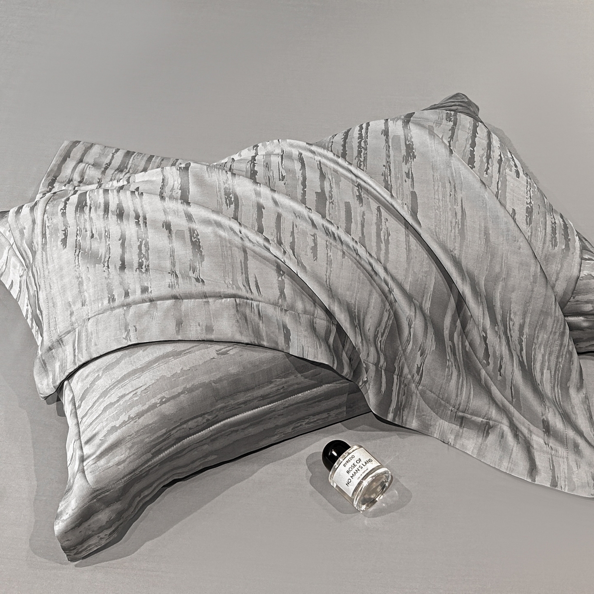 91家纺网 家纺一手货源 找家纺 慕晨 2026新款莱赛尔提花被套四件套高级简奢款天丝4件套直播热款 亚希