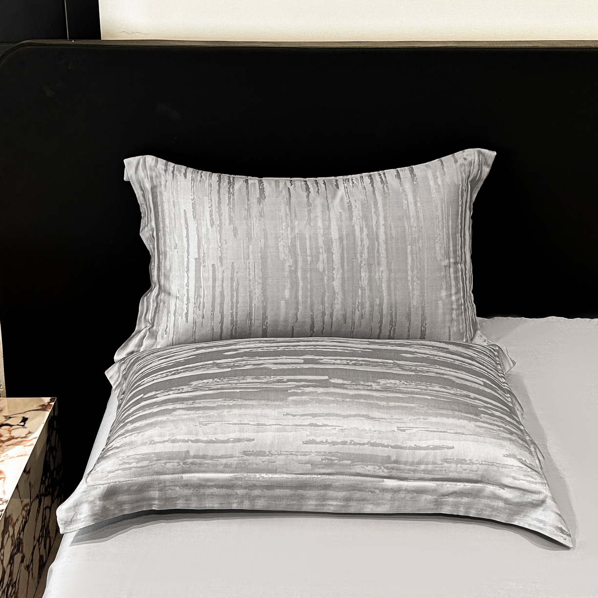 91家纺网 家纺一手货源 找家纺 慕晨 2026新款莱赛尔提花被套四件套高级简奢款天丝4件套直播热款 亚希