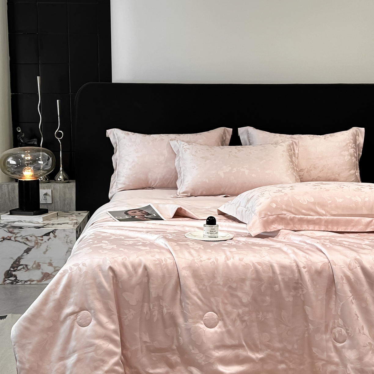 91家纺网 家纺一手货源 找家纺 （总）慕晨 2026新款莱赛尔提花四件套高级简奢款天丝夏被四件套直播热款