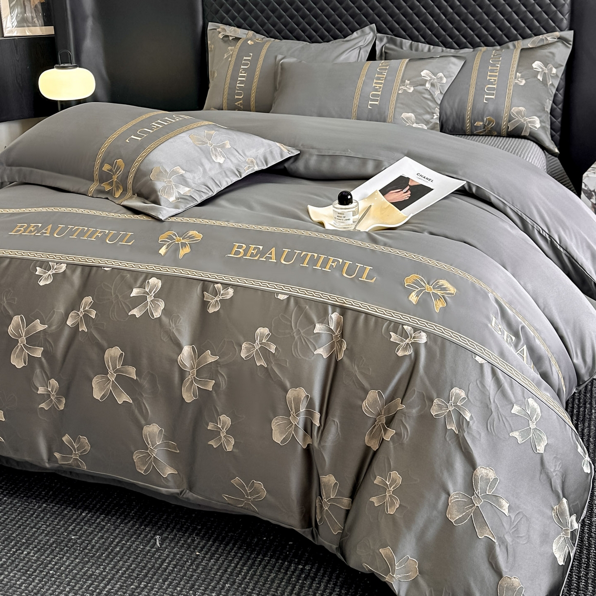 91家纺网 家纺一手货源 找家纺 （总）首尔家纺 2026春夏新款水洗真丝金丝浮雕提花绣花床盖款床单款四件套