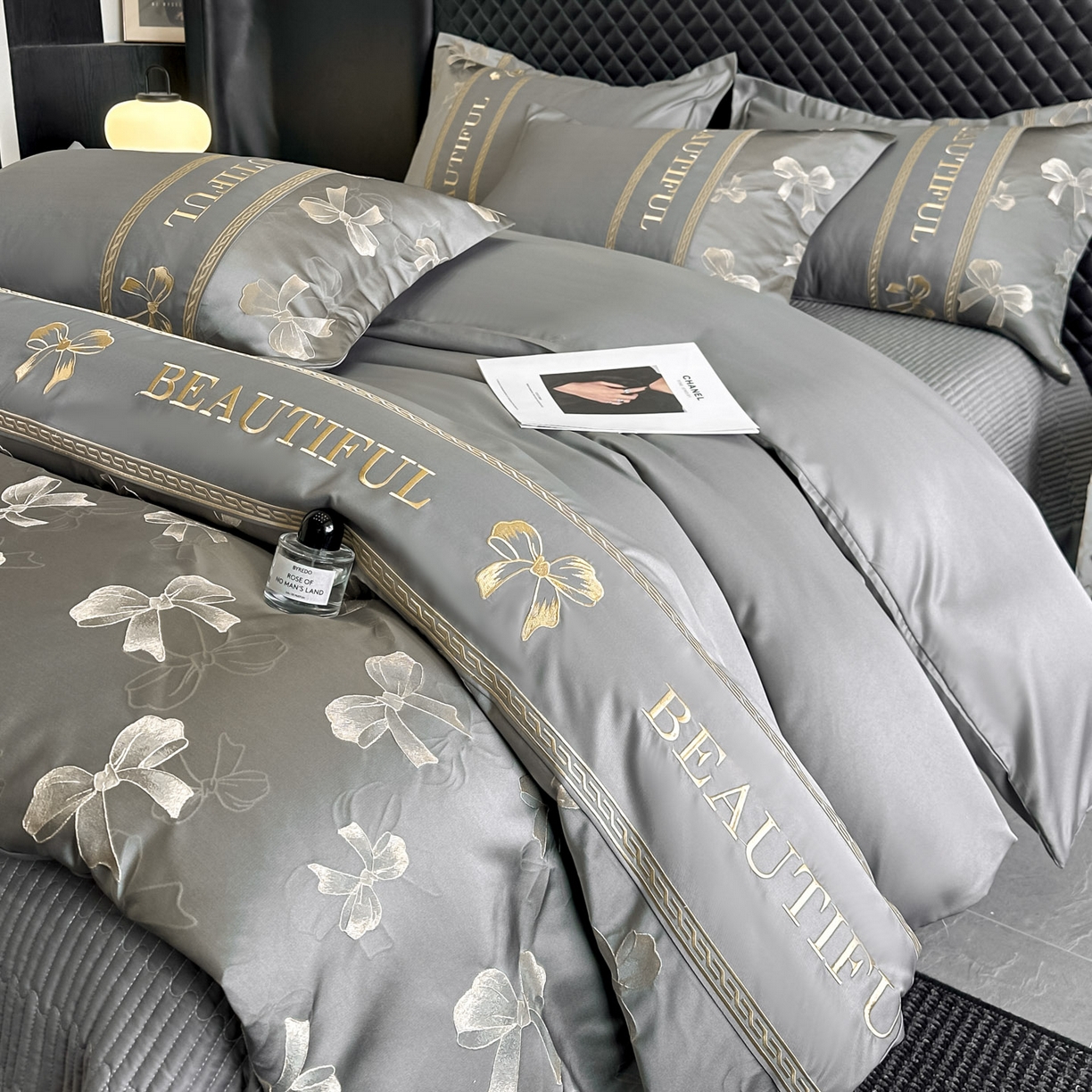 91家纺网 家纺一手货源 找家纺 （总）首尔家纺 2026春夏新款水洗真丝金丝浮雕提花绣花床盖款床单款四件套