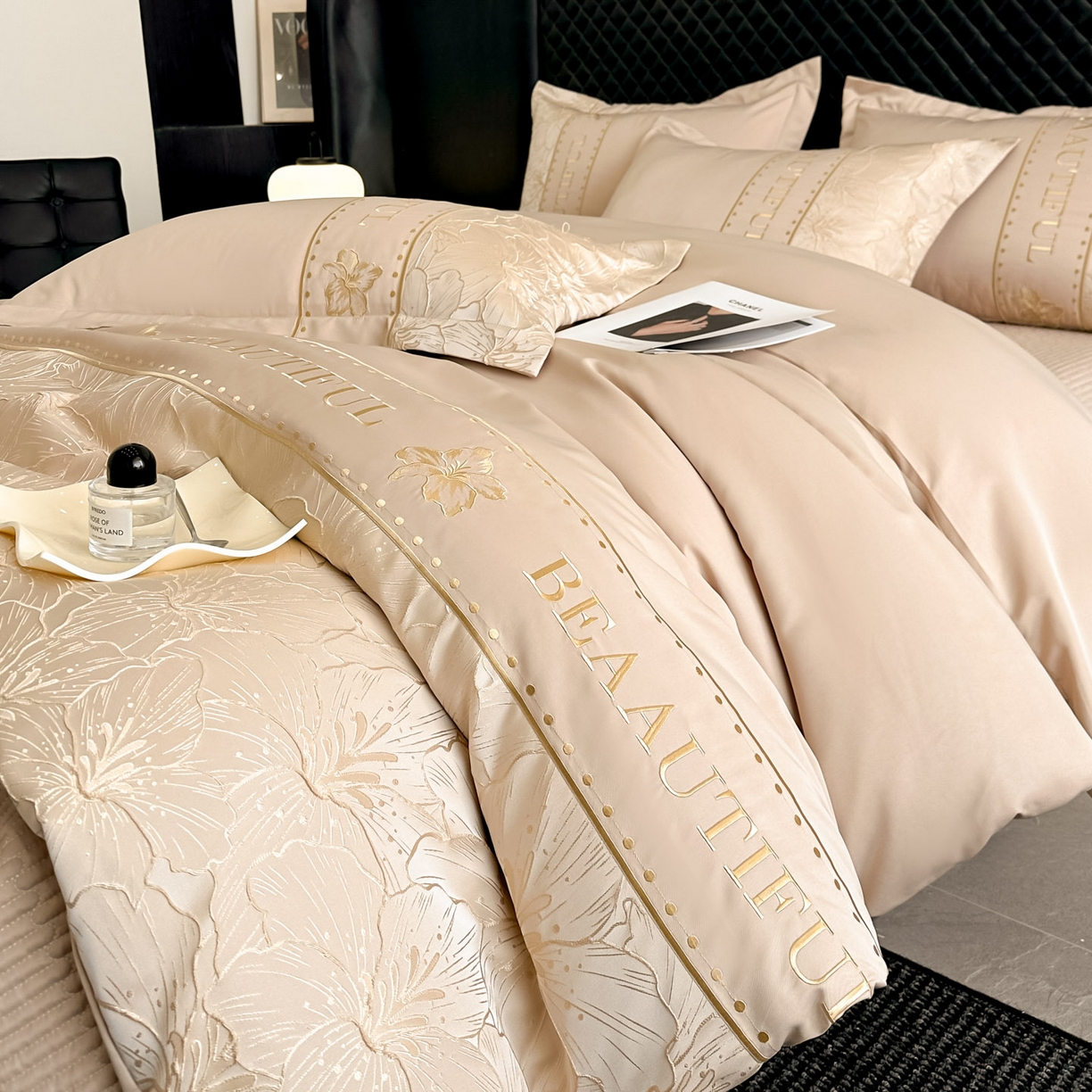 91家纺网 家纺一手货源 找家纺 首尔家纺 2026春夏新款水洗真丝金丝浮雕提花绣花床盖款床单款四件套 百合-香槟