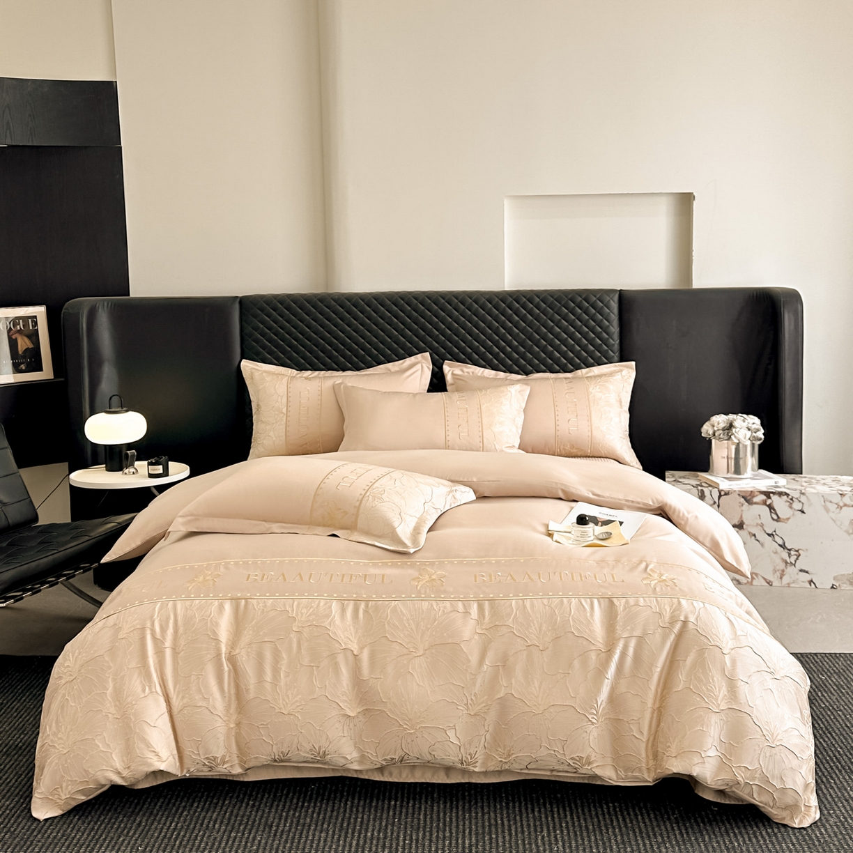 91家纺网 家纺一手货源 找家纺 首尔家纺 2026春夏新款水洗真丝金丝浮雕提花绣花床盖款床单款四件套 百合-香槟