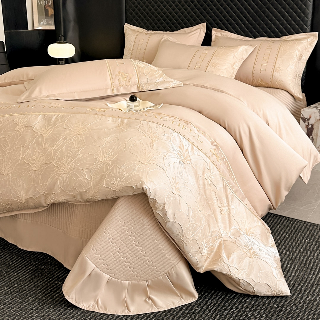 91家纺网 家纺一手货源 找家纺 （总）首尔家纺 2026春夏新款水洗真丝金丝浮雕提花绣花床盖款床单款四件套