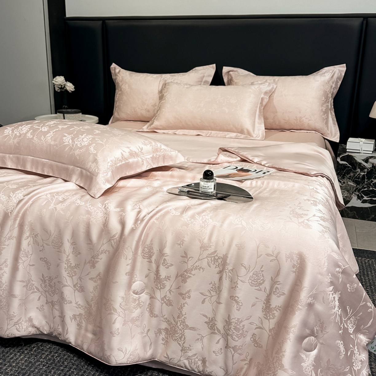 91家纺网 家纺一手货源 找家纺 慕晨 2026新款莱赛尔提花四件套高级简奢款天丝夏被四件套直播热款 艾尔