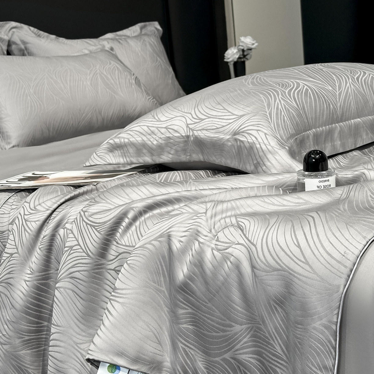 91家纺网 家纺一手货源 找家纺 慕晨 2026新款莱赛尔提花四件套高级简奢款天丝夏被四件套直播热款 波雅