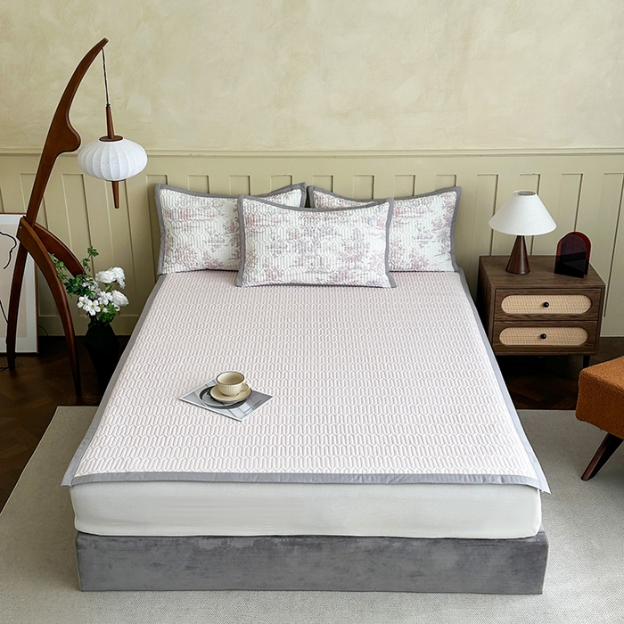 91家纺网 家纺一手货源 找家纺 （总）幸嘉轩 2026新款凉感丝夏被床盖四件套拼色夏凉被空调被