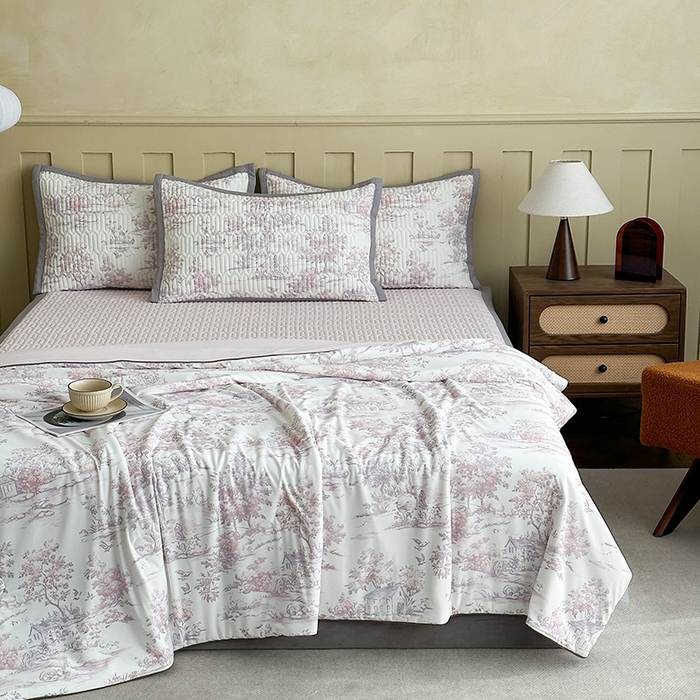 91家纺网 家纺一手货源 找家纺 幸嘉轩 2026新款凉感丝夏被床盖四件套拼色夏凉被空调被 小梦园-粉