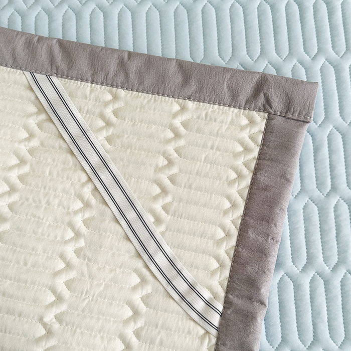 91家纺网 家纺一手货源 找家纺 幸嘉轩 2026新款凉感丝夏被床盖四件套拼色夏凉被空调被 深蓝+浅蓝