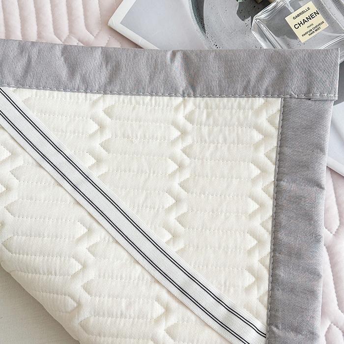 91家纺网 家纺一手货源 找家纺 幸嘉轩 2026新款凉感丝夏被床盖四件套拼色夏凉被空调被 小梦园-粉