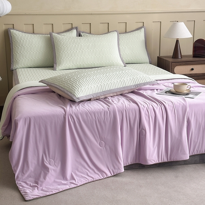 91家纺网 家纺一手货源 找家纺 幸嘉轩 2026新款凉感丝夏被床盖四件套拼色夏凉被空调被 紫+绿